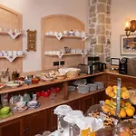 Vila Ebel Hotel Pool & Spa