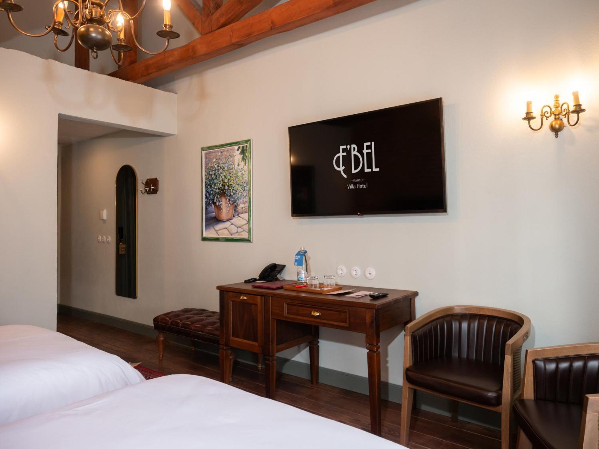 Ebel Pool & Hotel Korce